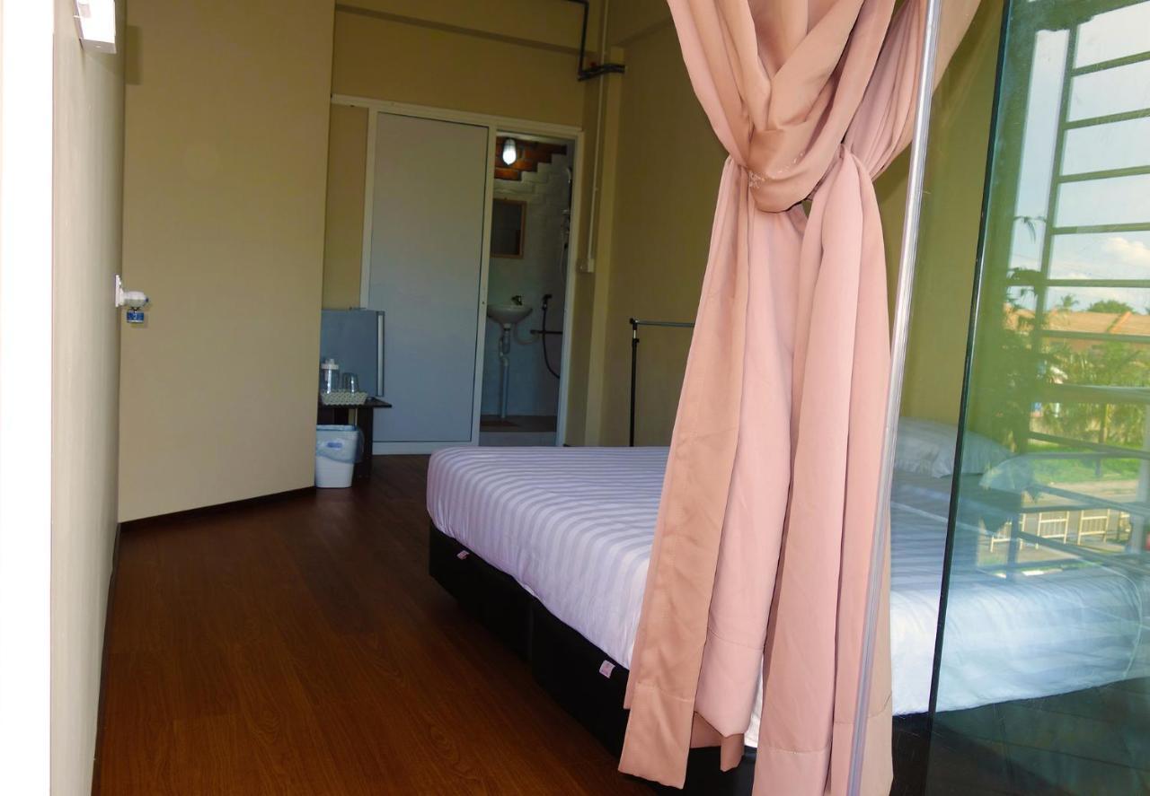 Ae Semporna Guesthouse 极潜旅店 Esterno foto