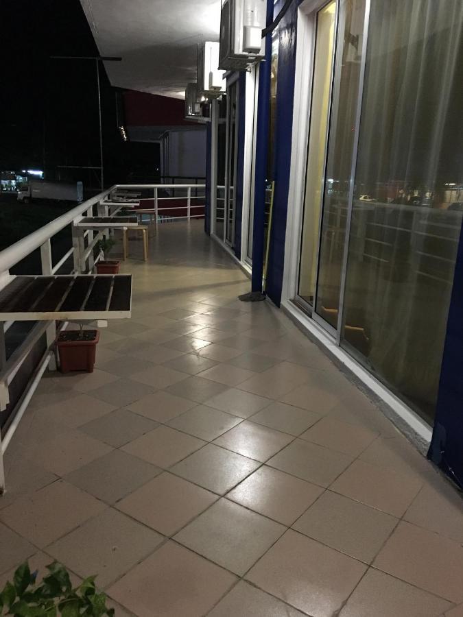 Ae Semporna Guesthouse 极潜旅店 Esterno foto