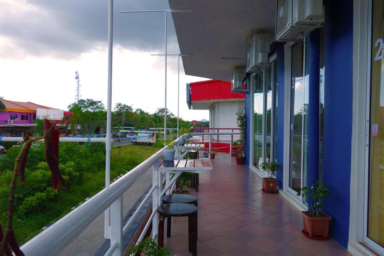 Ae Semporna Guesthouse 极潜旅店 Esterno foto